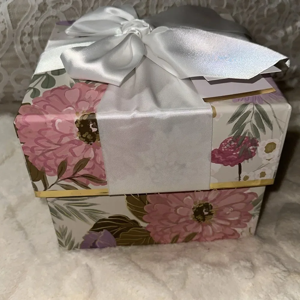 PAPYRUS Set of Two Floral Top White Lavender Bow Square Nesting Gift Boxes